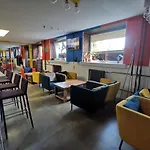 Hostel Tiki Taka & Pub *