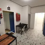 호스텔 Tiki Taka & Pub *