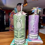 Tiki Taka & Pub 호스텔
