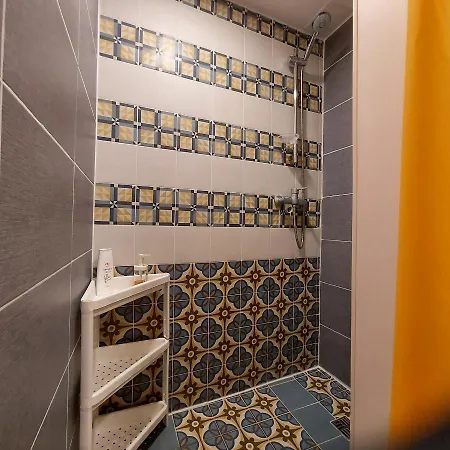 Albergue Tiki Taka & Pub VNO