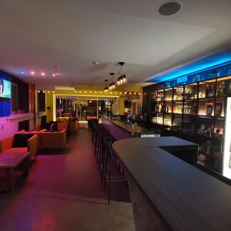 Tiki Taka & Pub