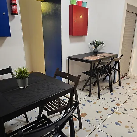 Albergue Tiki Taka & Pub *