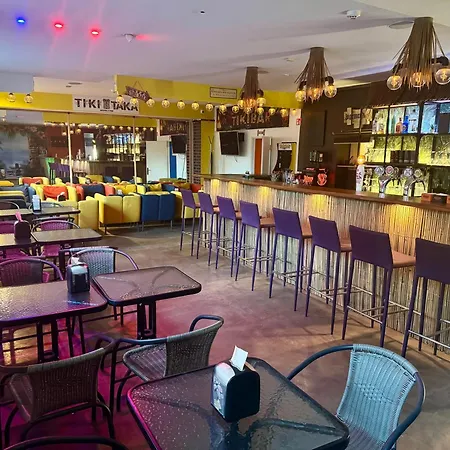 Tiki Taka & Pub Hostel