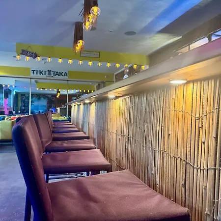 Albergue Tiki Taka & Pub