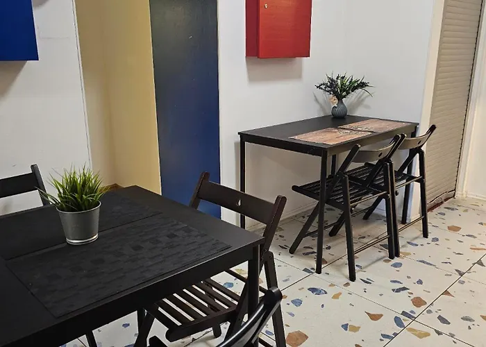 Vandrerhjem Tiki Taka & Pub *