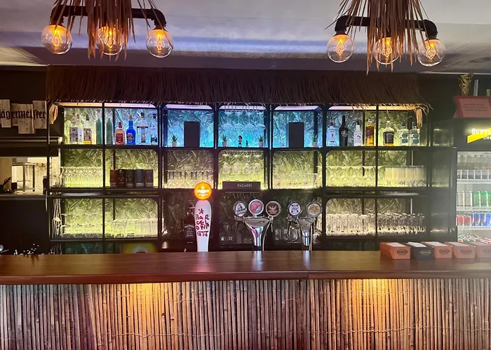 호스텔 Tiki Taka & Pub *