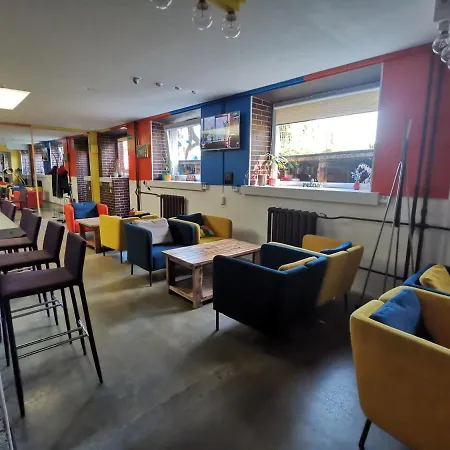 Hostel Tiki Taka & Pub *