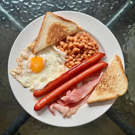 Vandrarhem Tiki Taka & Pub