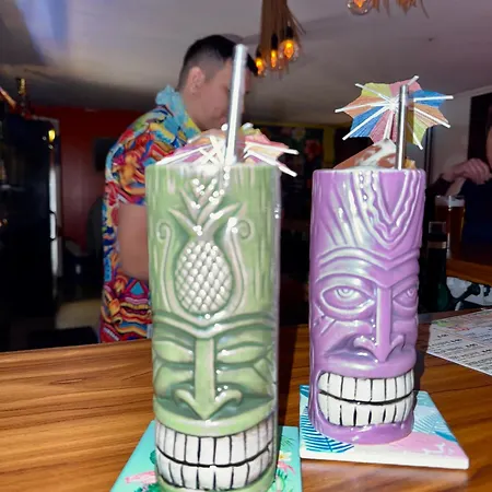 Tiki Taka & Pub Albergue